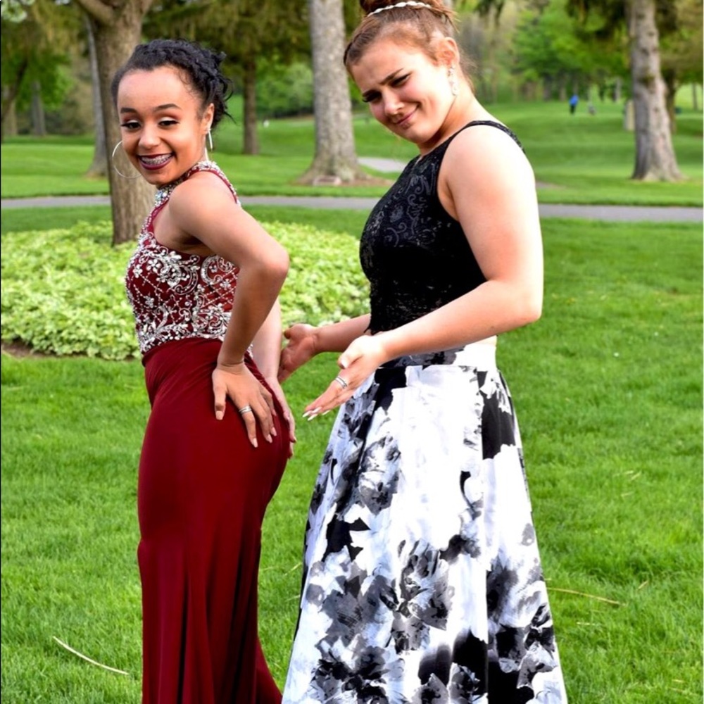 Meet your Posher, Anya